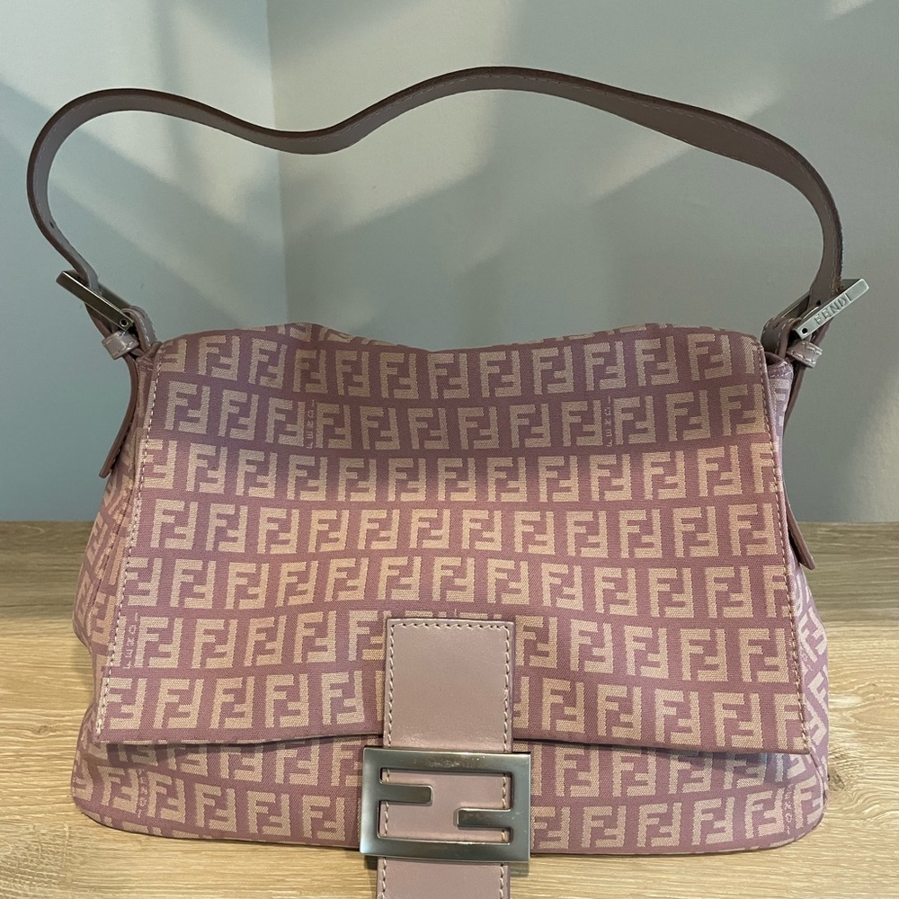 Authentic fendi baguette bag mauve color